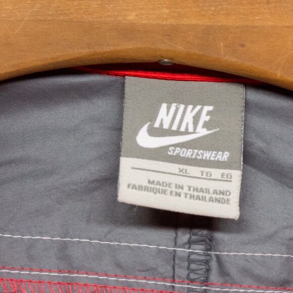 Men's Windbreaker NIKE Red XL Lightweight Spring Jacket Guy's Wind Blocking Coat - Picture 3 of 4